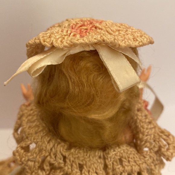 🎉HP🎉 - 3 VINTAGE 1950’s PLASTIC DOLLS with CROCHET DRESSES - Picture 6 of 16